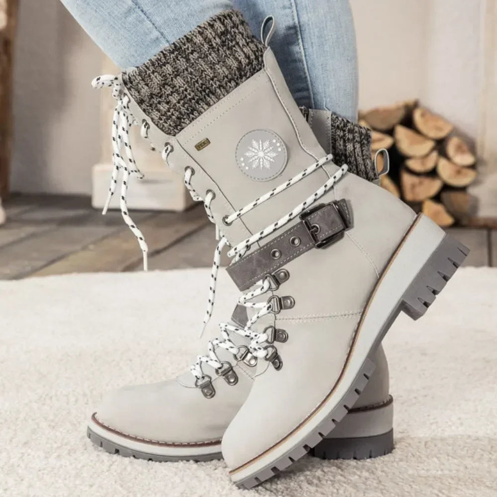 Winterstiefel | Schnürschnee-Stiefel mit Strickbund und Schnallendetail