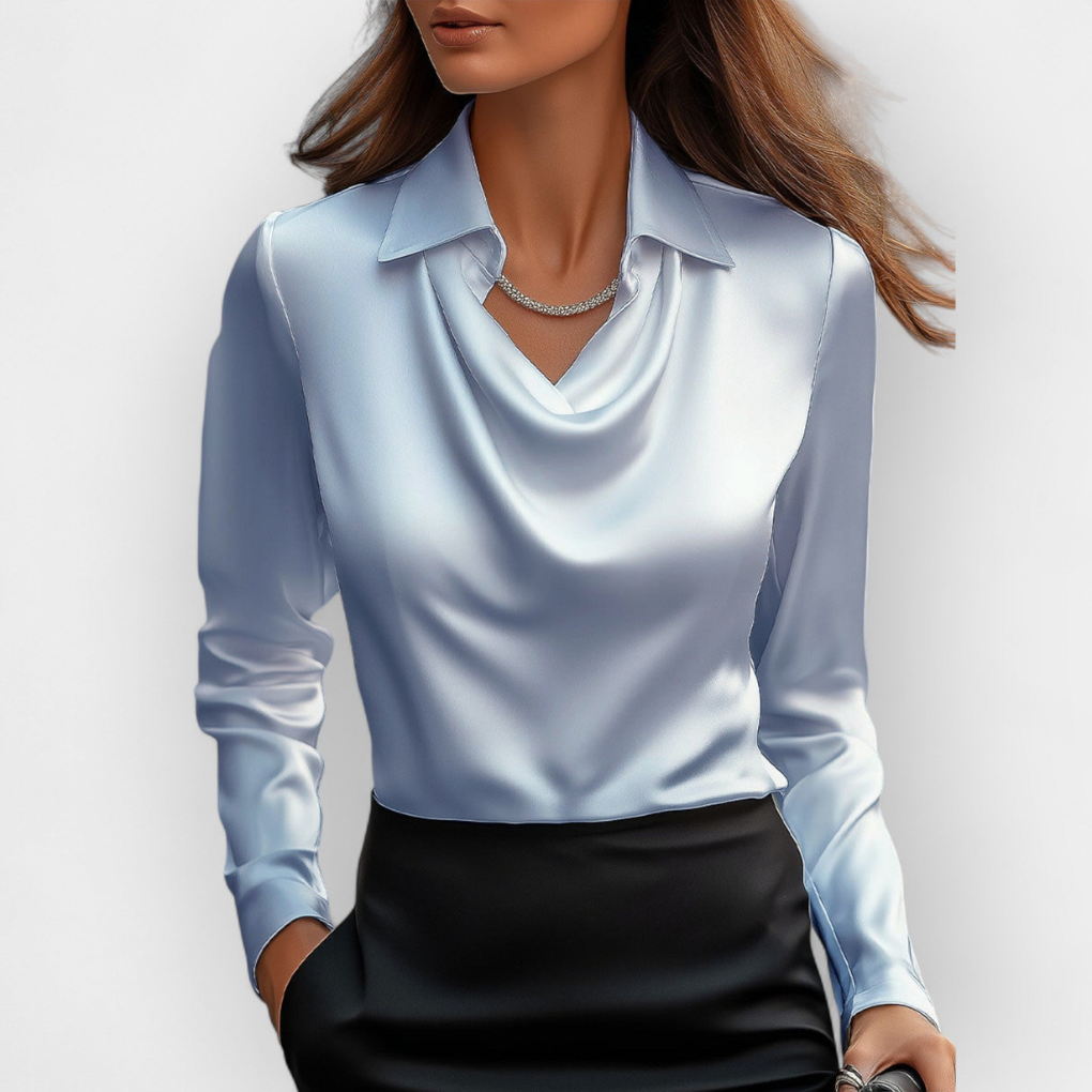 Elegant satinbluse med vandfaldskrave