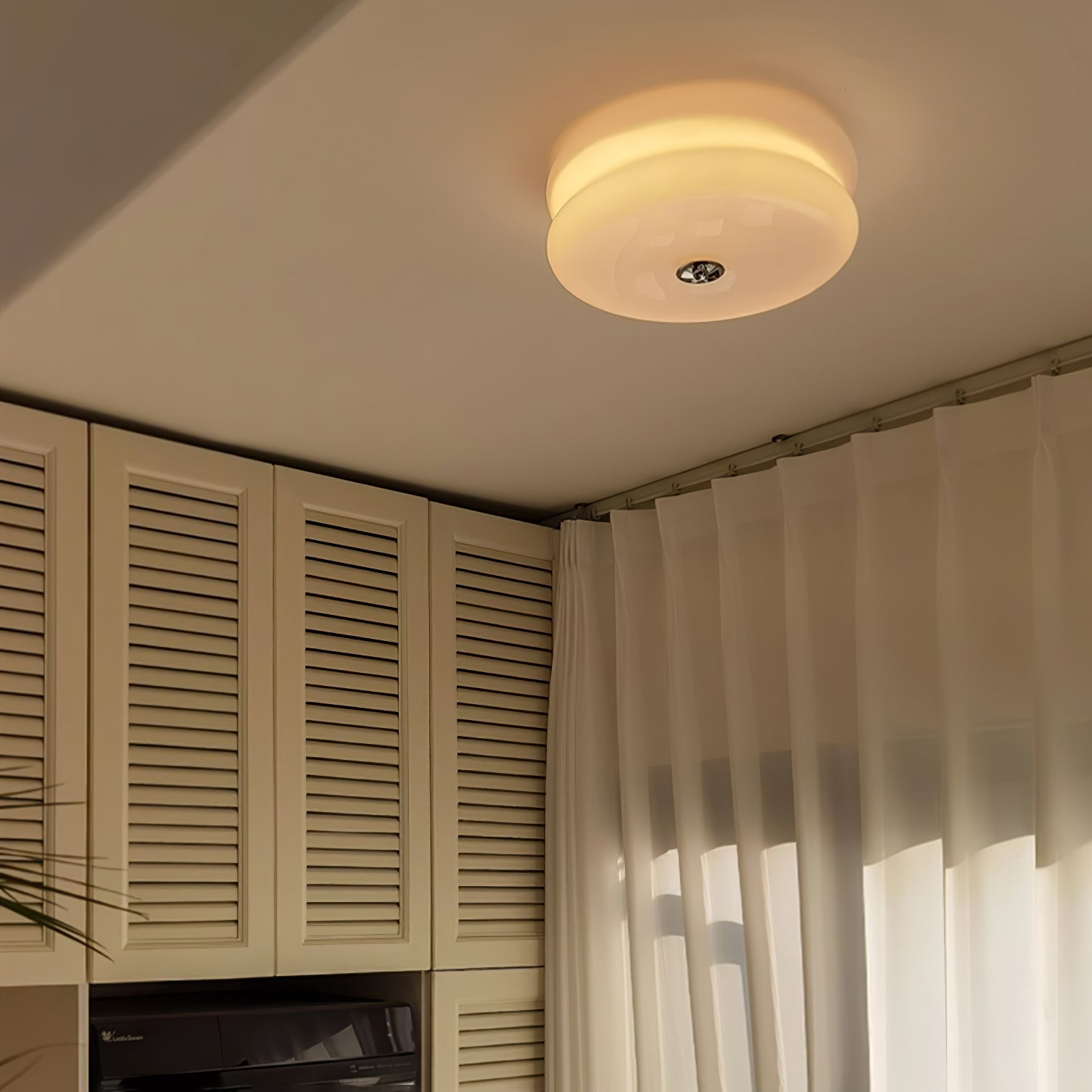 Art Deco Vintage Round Glass Ceiling Light 1-Light
