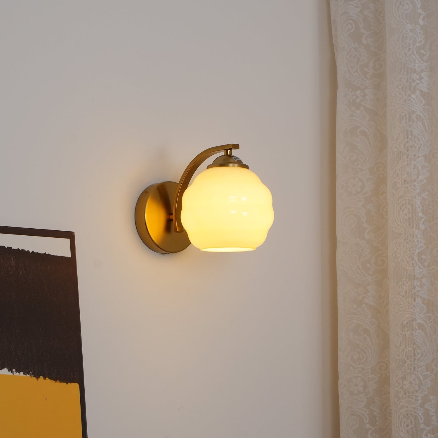Art Deco Rippled Globe Glass Wall Sconce 1-Light