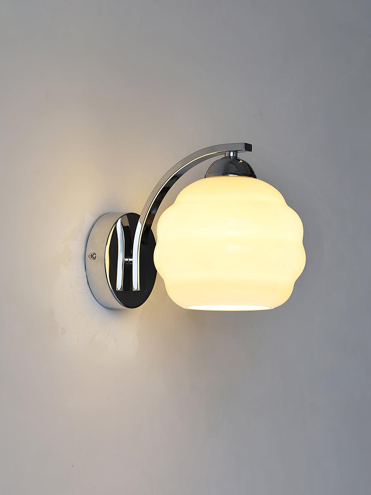 Aplique de pared Art Deco con globo de vidrio ondulado 1 luz