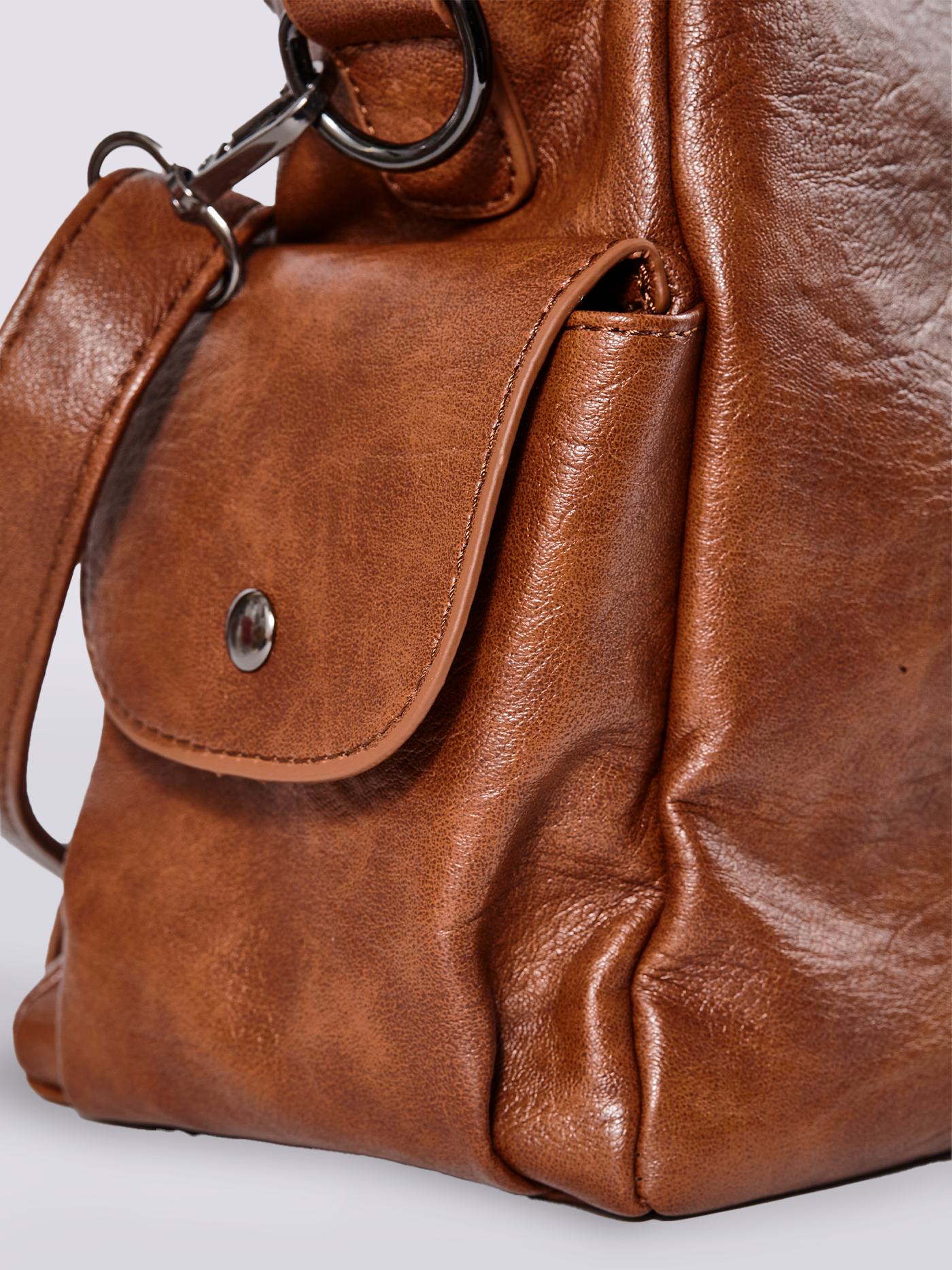 Alltags-Eleganz | Schwarze Ledertasche zum Tragen