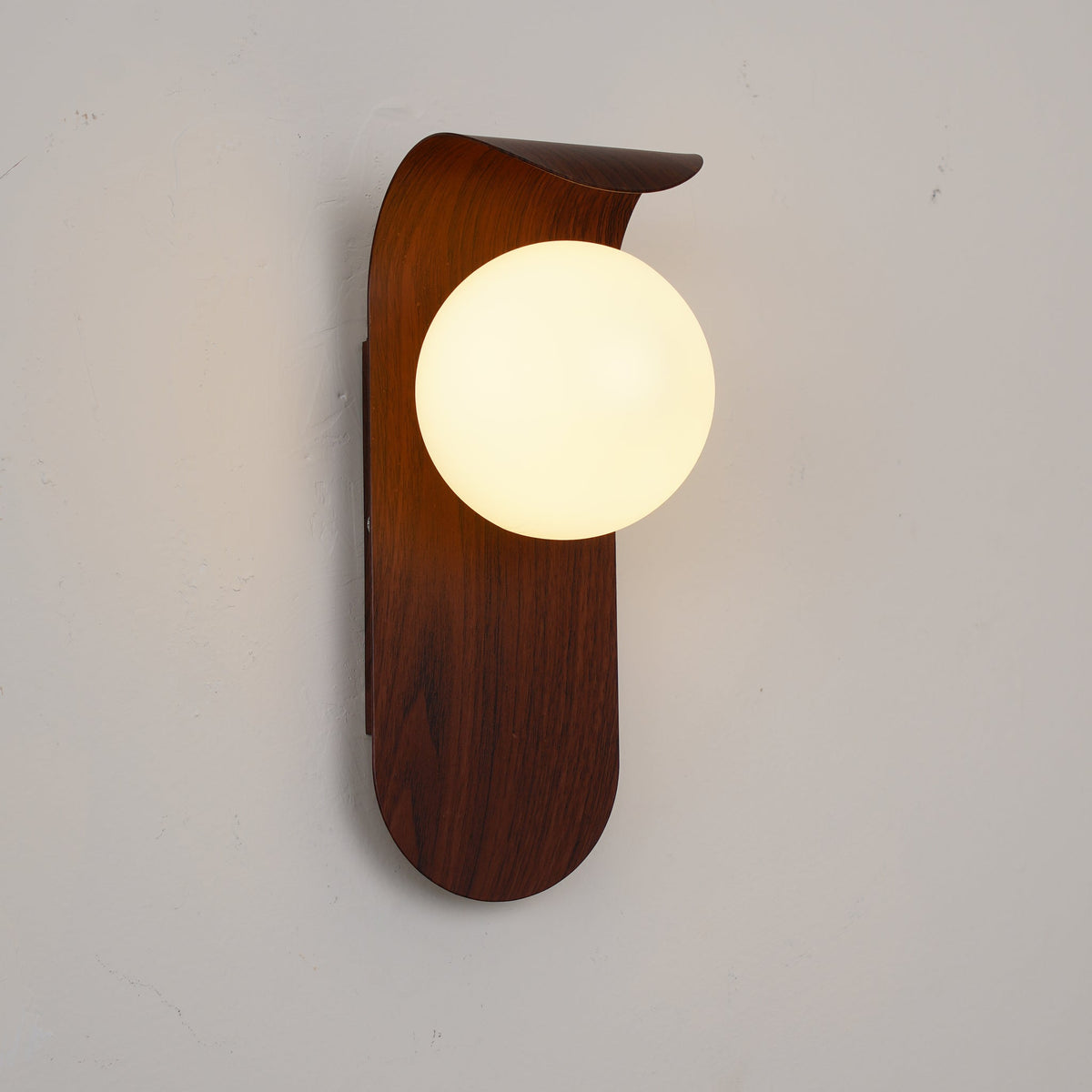 Nordische Holz-Kugel LED-Wandleuchte 1-flammig