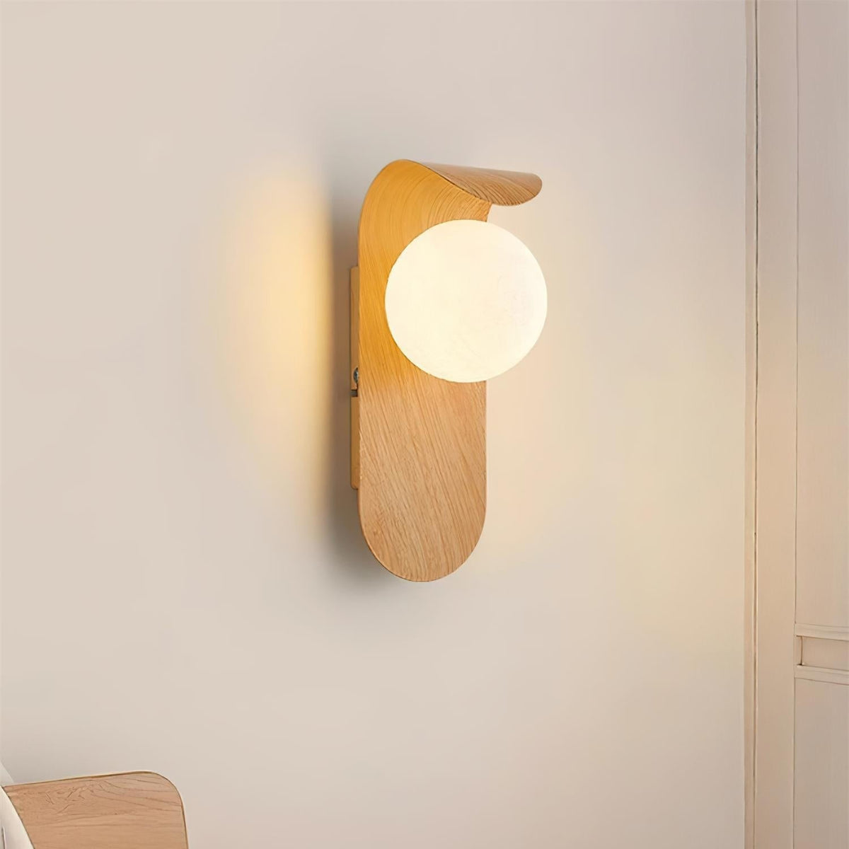 Nordische Holz-Kugel LED-Wandleuchte 1-flammig