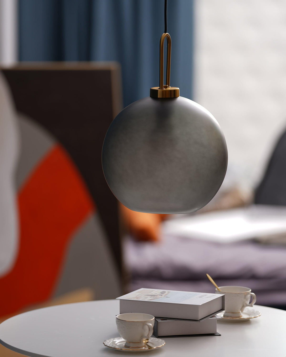 Lampadario moderno cilindrico in vetro e ottone a 1 luce