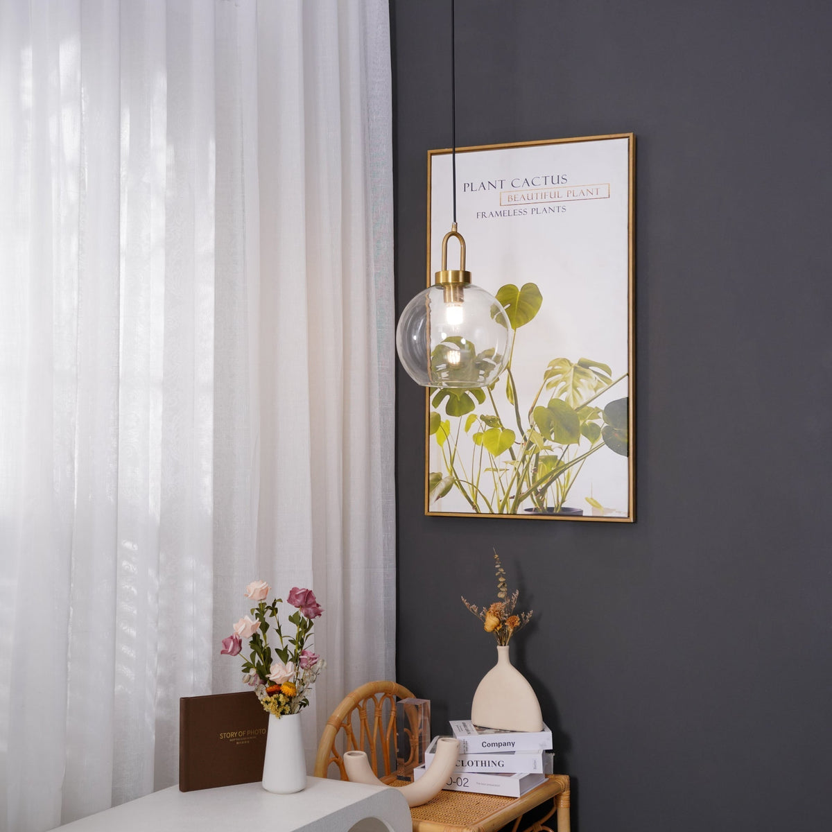 Lampadario moderno cilindrico in vetro e ottone a 1 luce