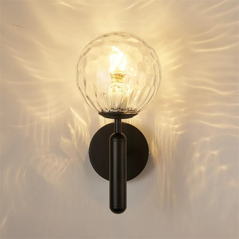 Aplique de pared nórdico de latón con globo de vidrio LED de 1 luz