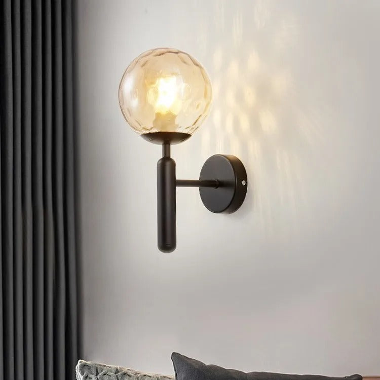 Aplique de pared nórdico de latón con globo de vidrio LED de 1 luz