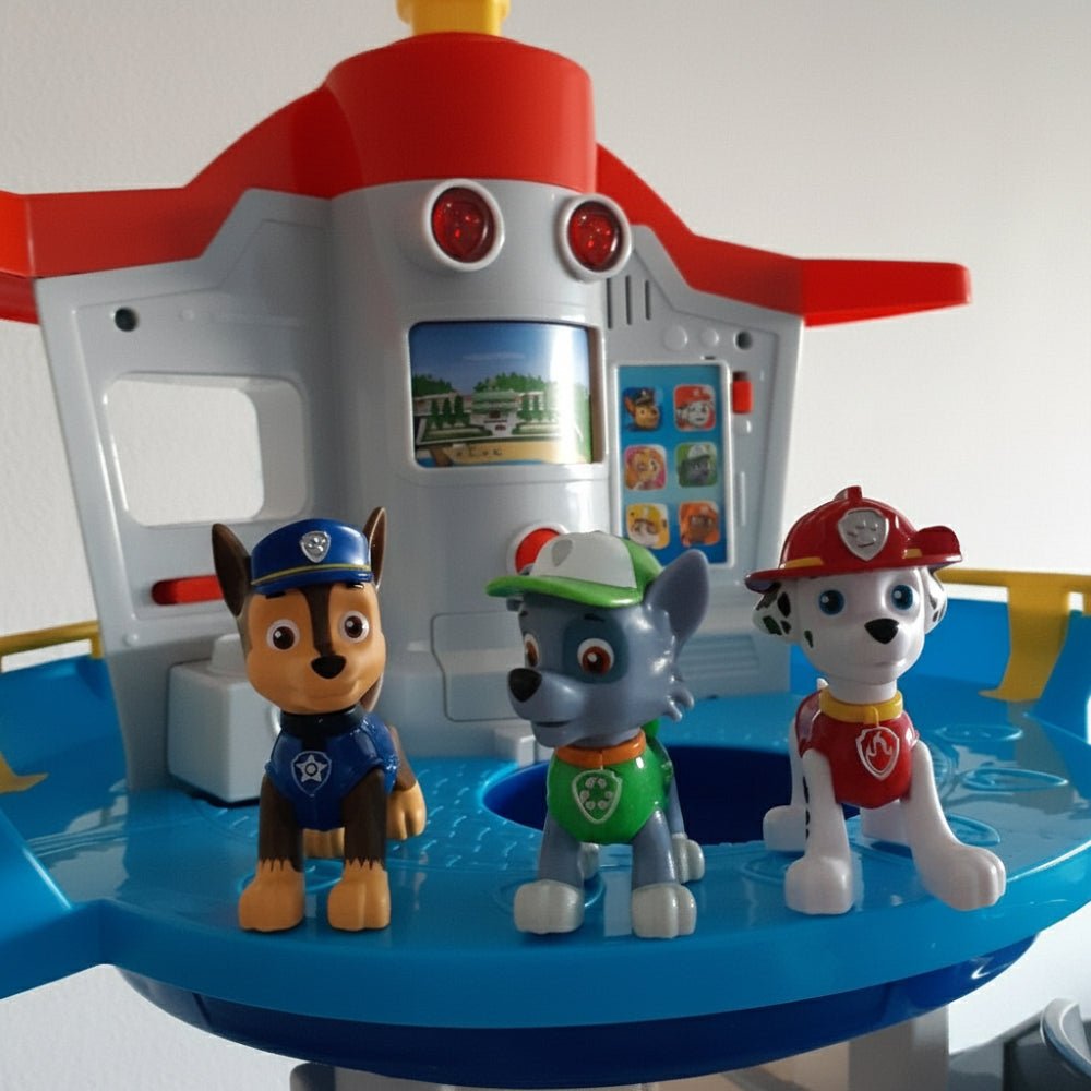 Kinderspielset mit Rutsche, Turm und Autos, robust für drinnen und draußen  