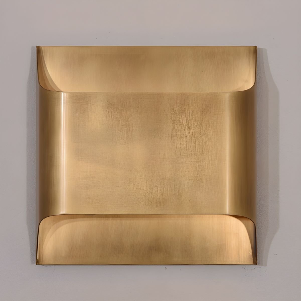 Applique da parete moderna curva in ottone con LED a 1 luce