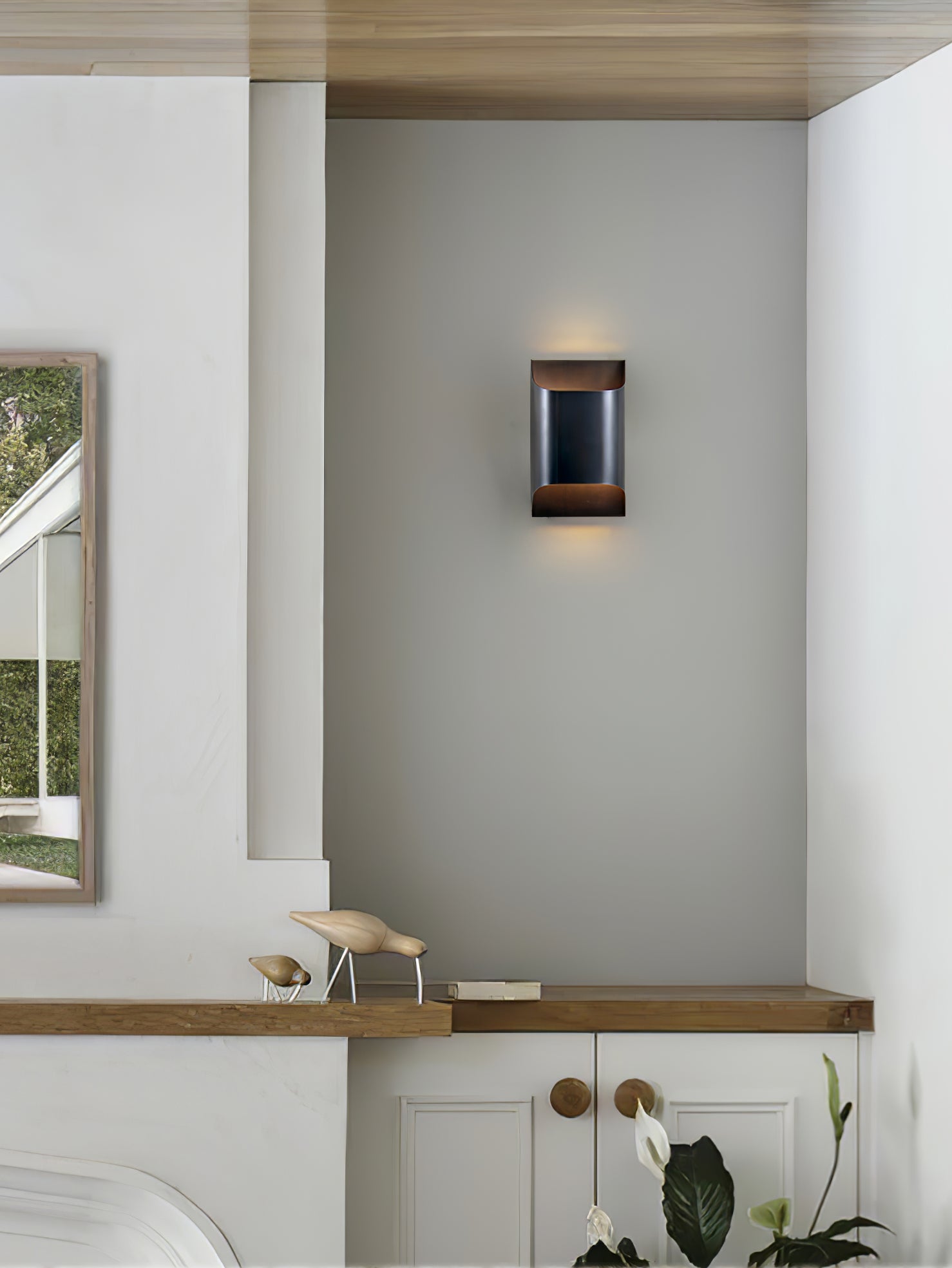 Applique da parete moderna curva in ottone con LED a 1 luce