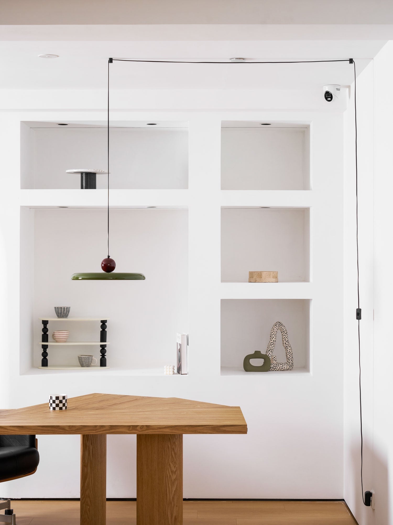 Lampadario moderno a disco LED a spina a 1 luce