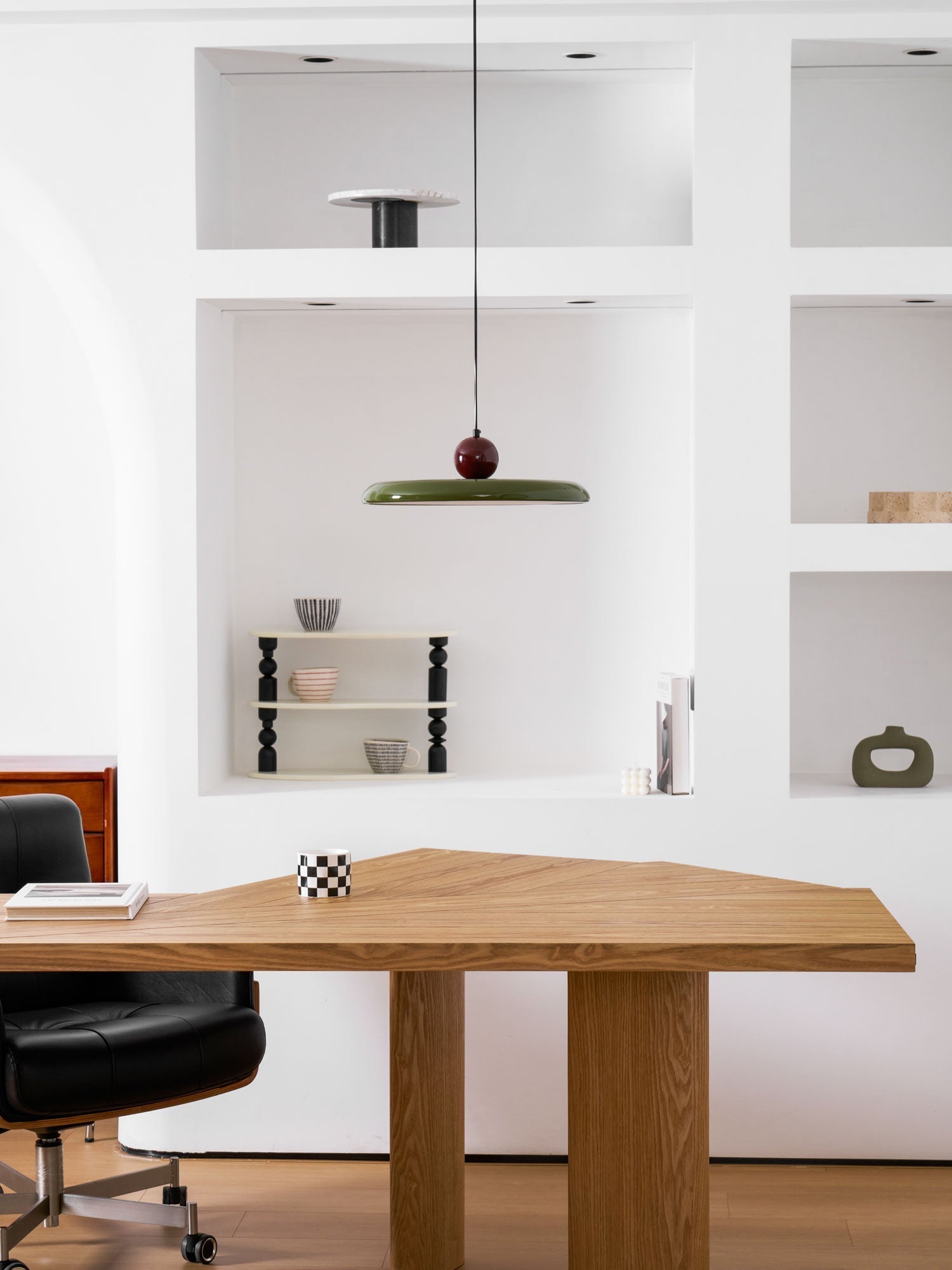 Lampadario moderno a disco LED a spina a 1 luce