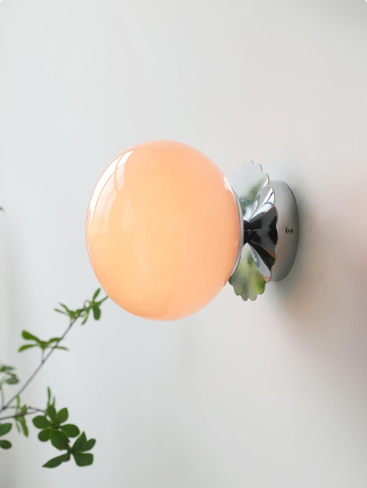 Vintage messing bolvormige glazen wandlamp 1-licht