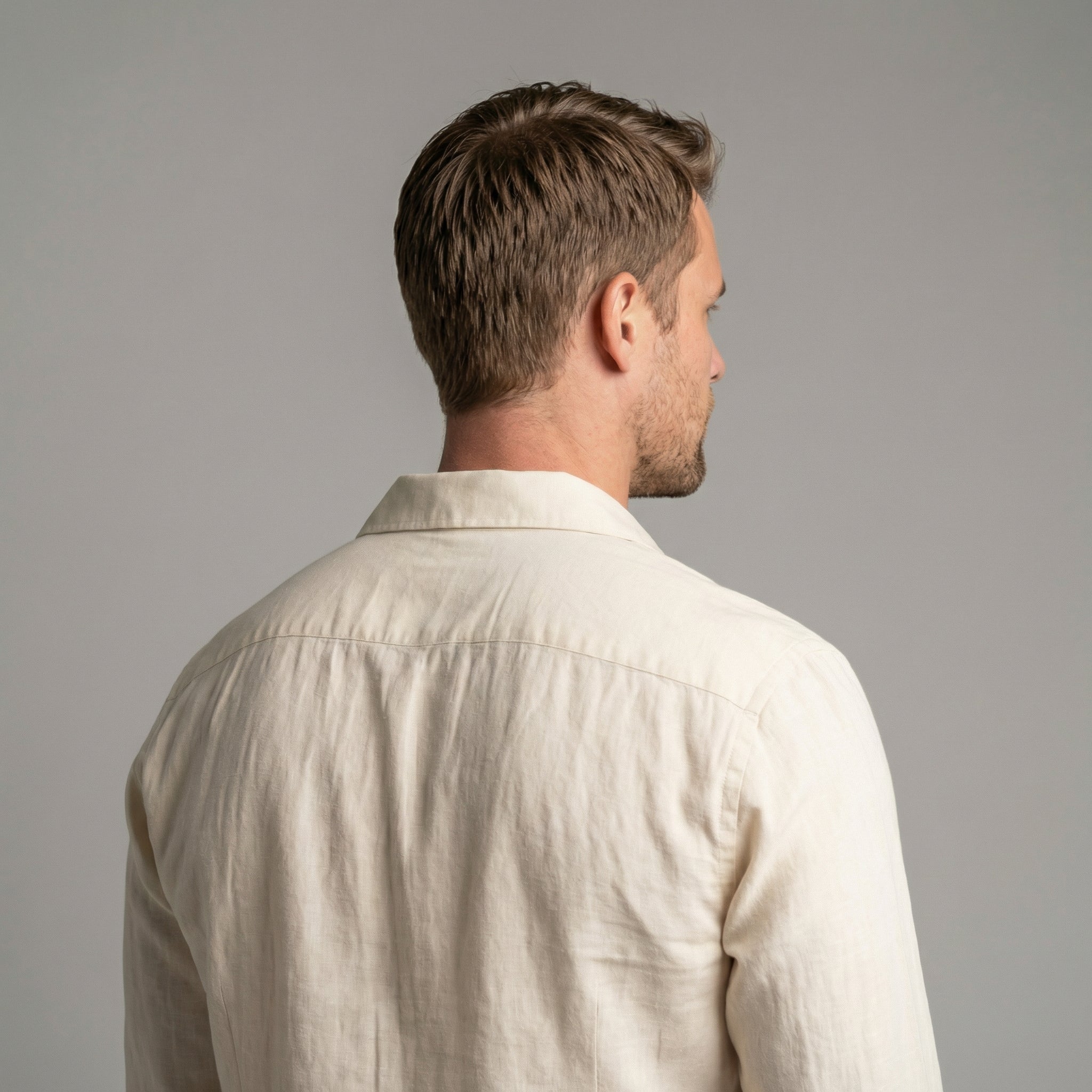 Completo da uomo in lino