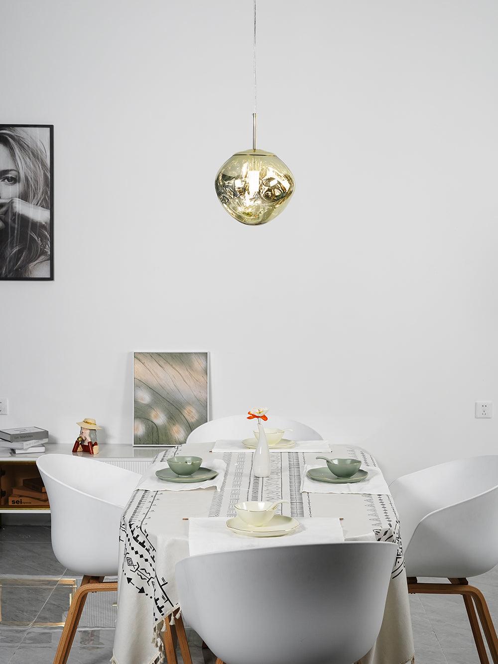 Lampadario moderno a cupola in vetro lava a 1 luce