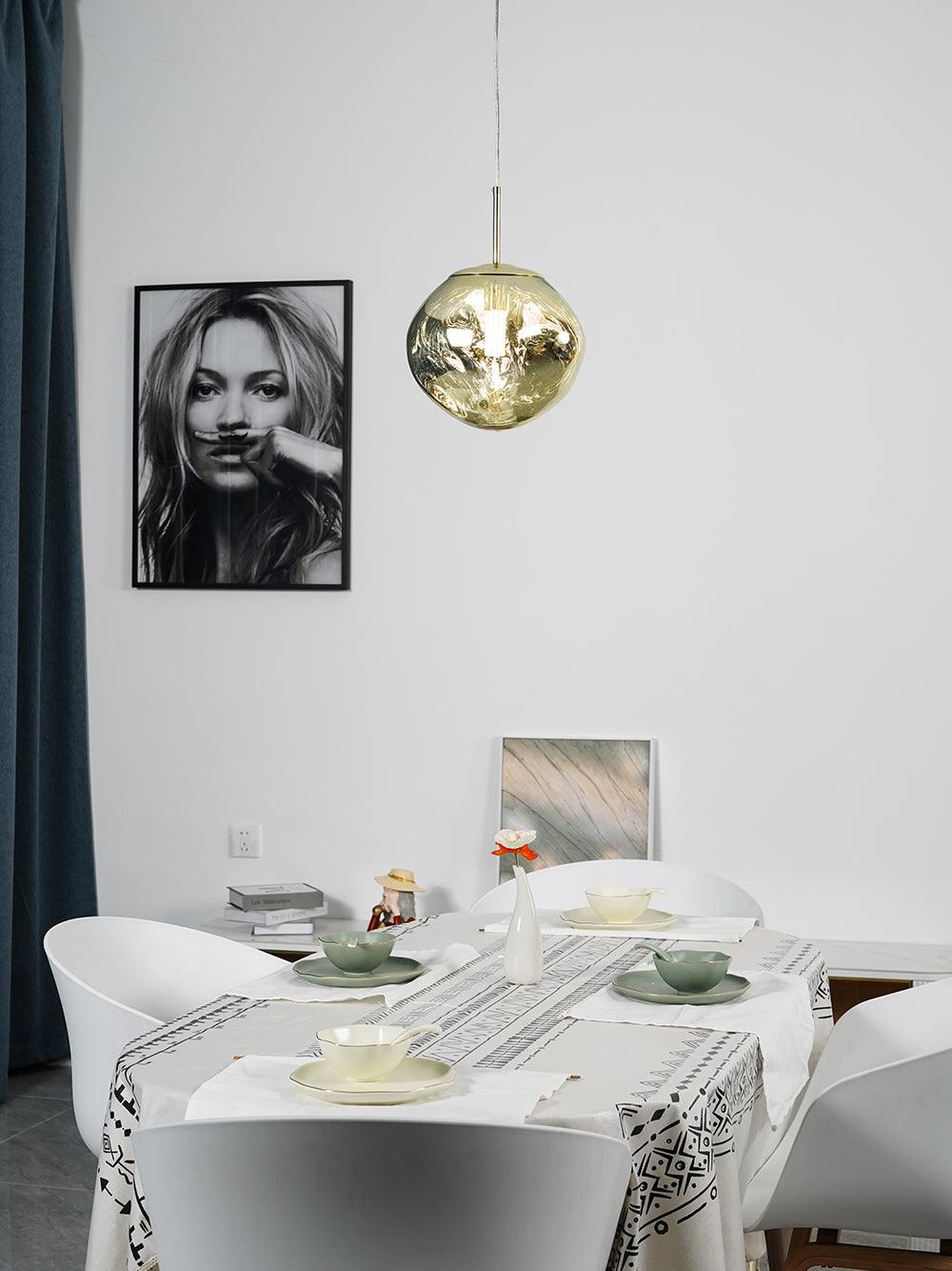 Lampadario moderno a cupola in vetro lava a 1 luce