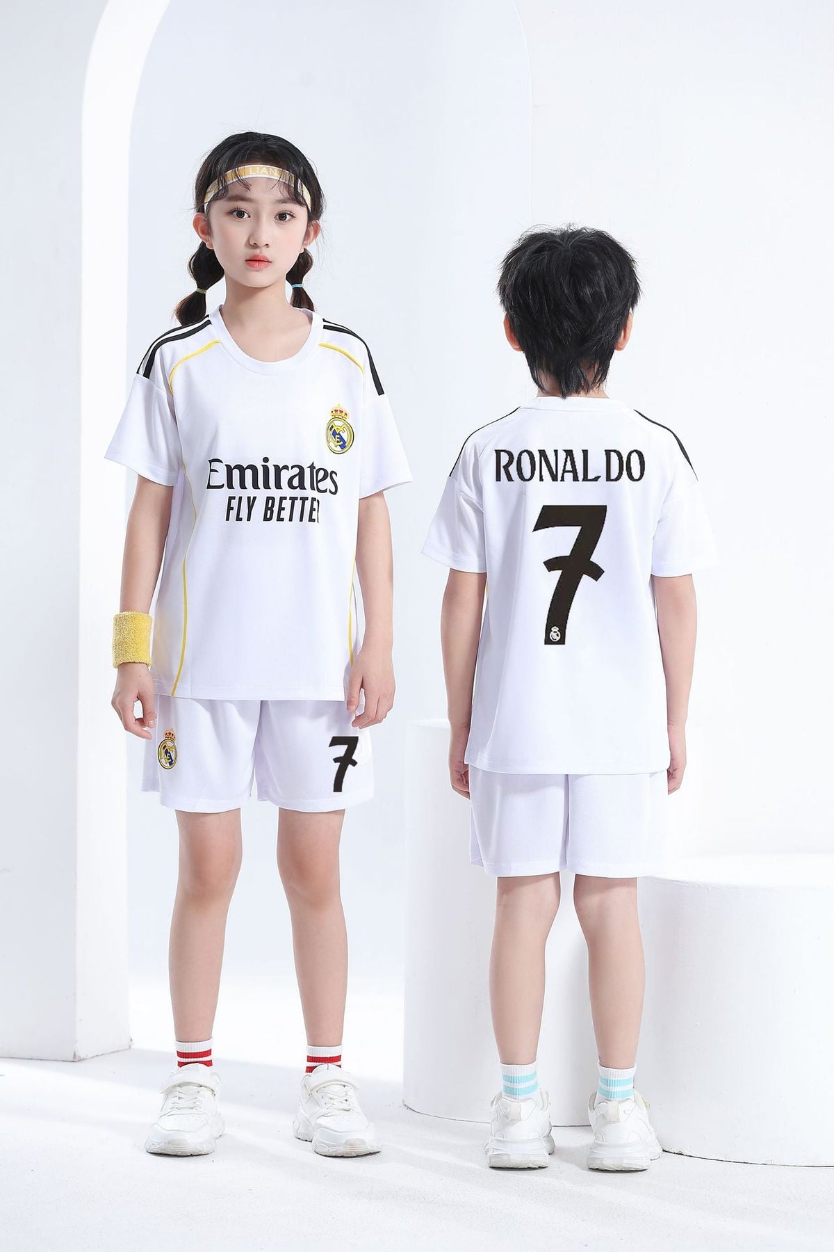 Conjunto de camiseta y pantalones cortos de fútbol para niños Real Madrid – Cristiano Ronaldo