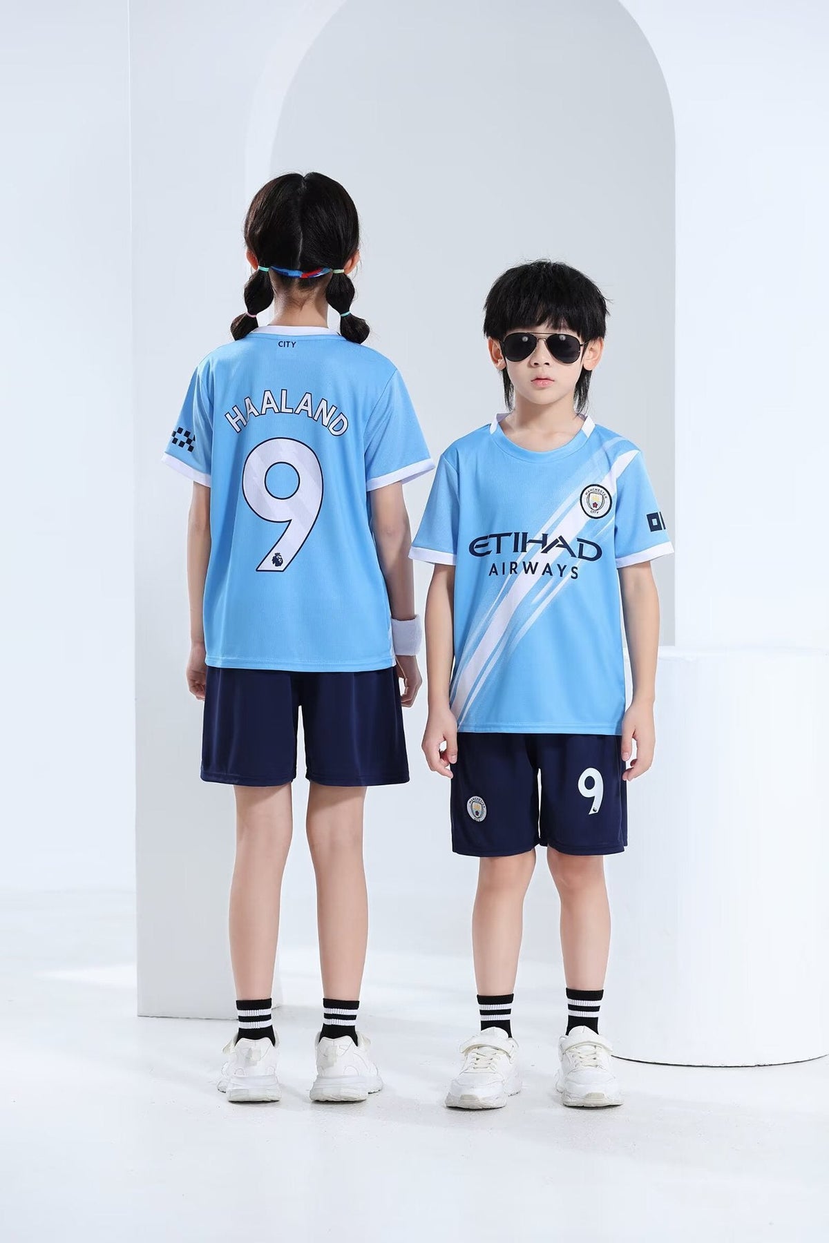 Conjunto de Camiseta y Pantalones Cortos de Fútbol para Niños – Haaland