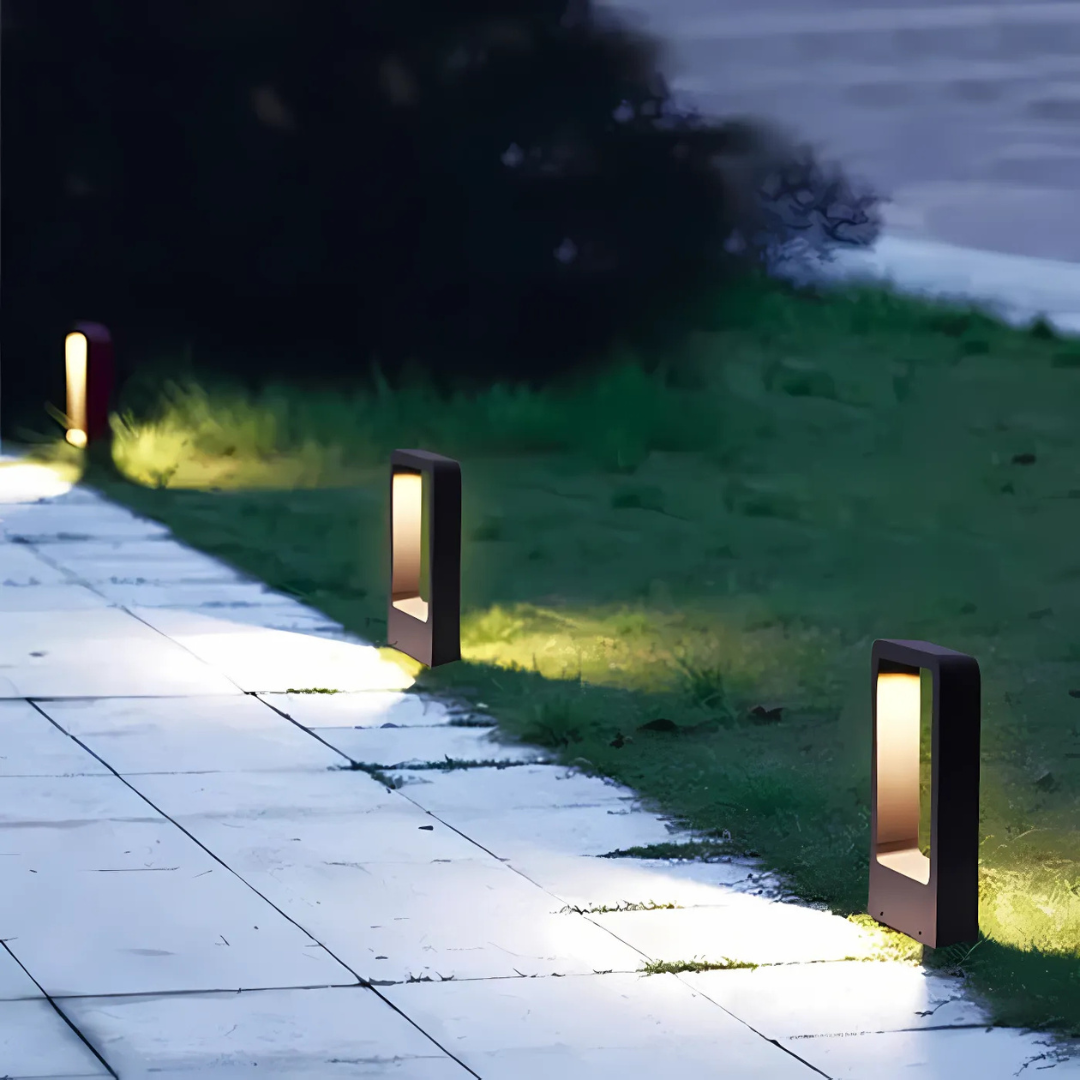 Buiten Zwarte LED Tuinlamp – Weerbestendige en Energiezuinige Buitenverlichting voor Huis, Patio en Oprit