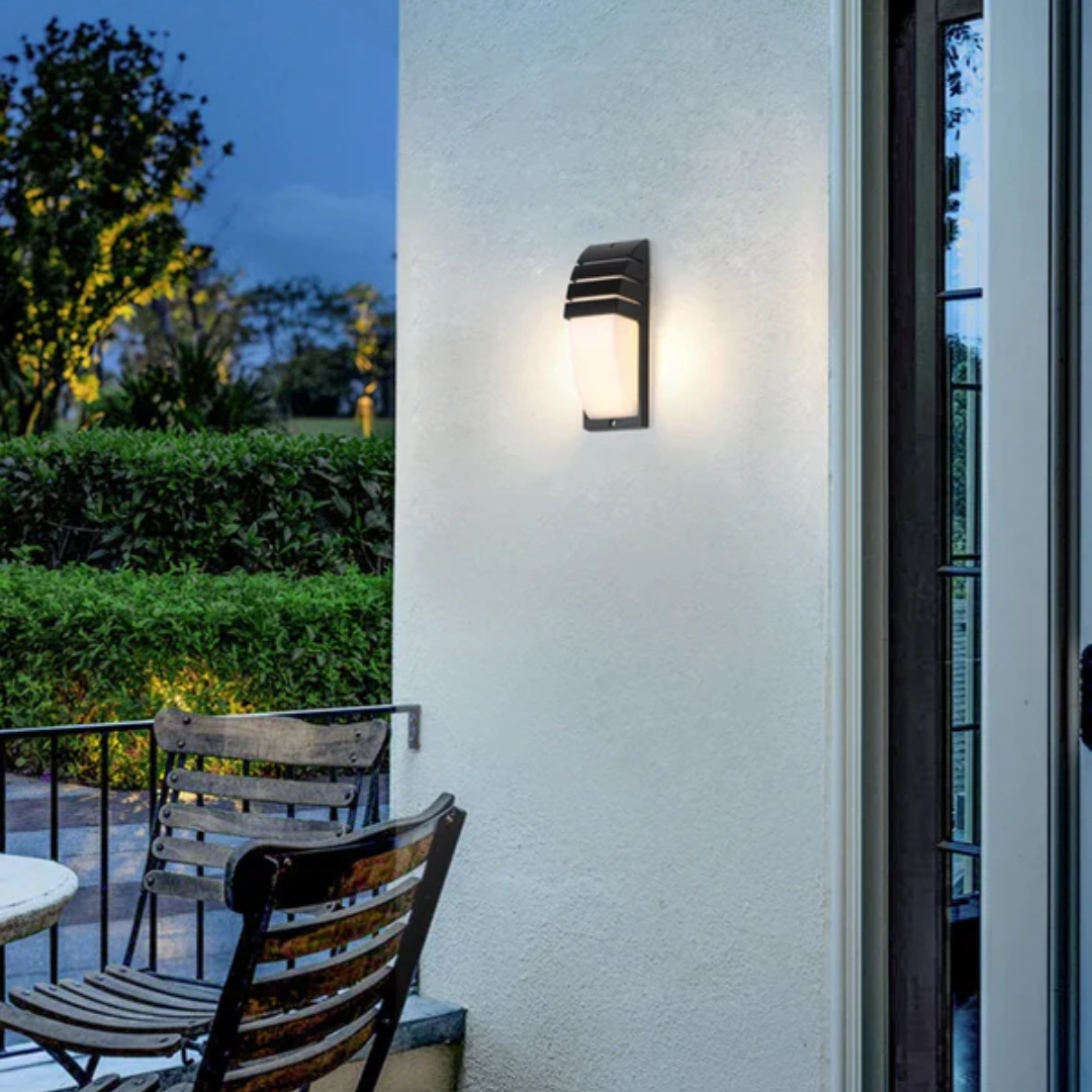 Luz de pared para exteriores con sensor de movimiento – Farol LED impermeable para jardín y patio