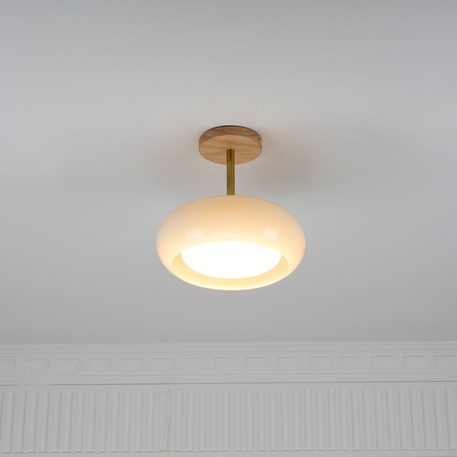 Lámpara de techo nórdica semiencastrada con cúpula de madera y vidrio LED 1 luz