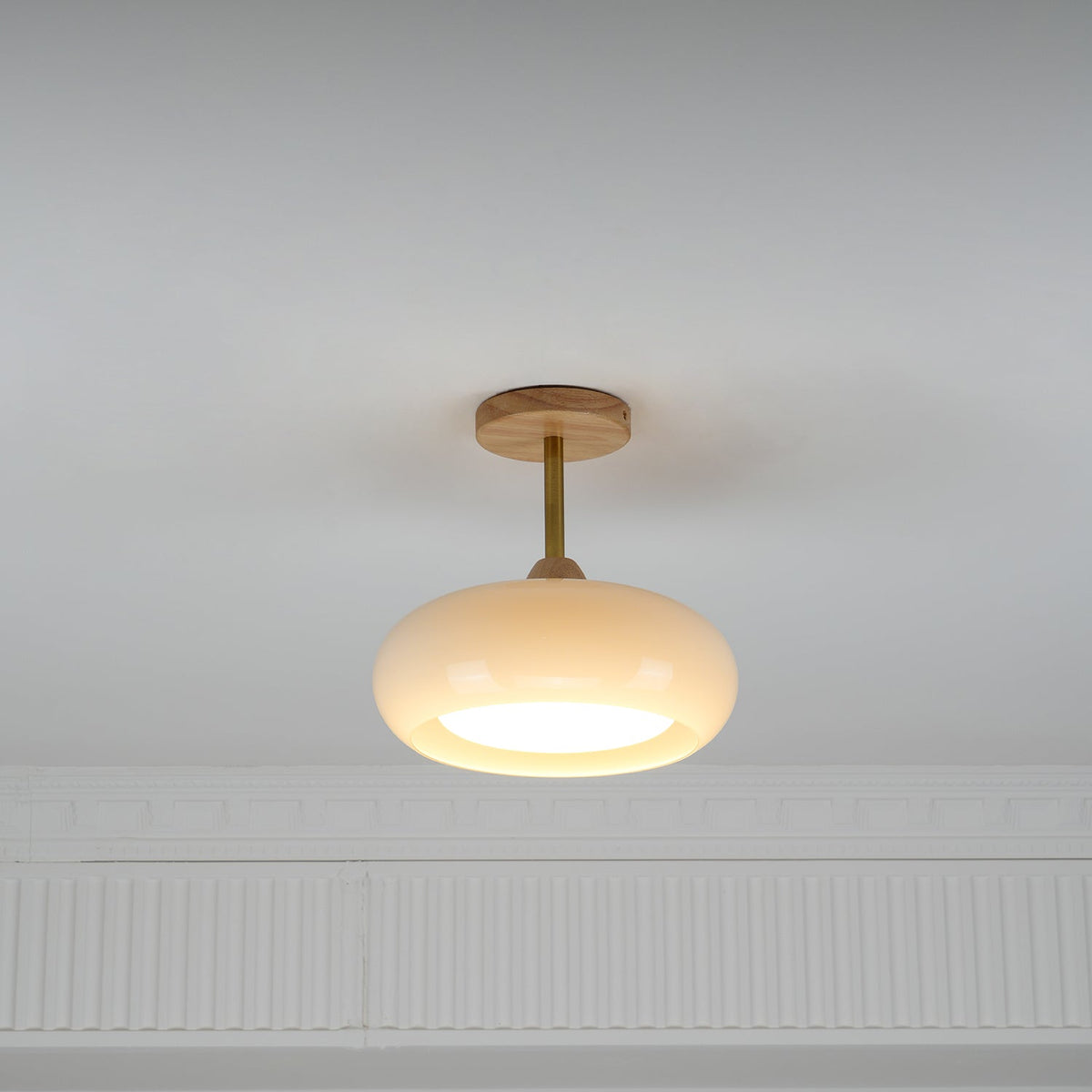 Lampada da soffitto nordica a cupola in legno e vetro con LED semi-incassata a 1 luce