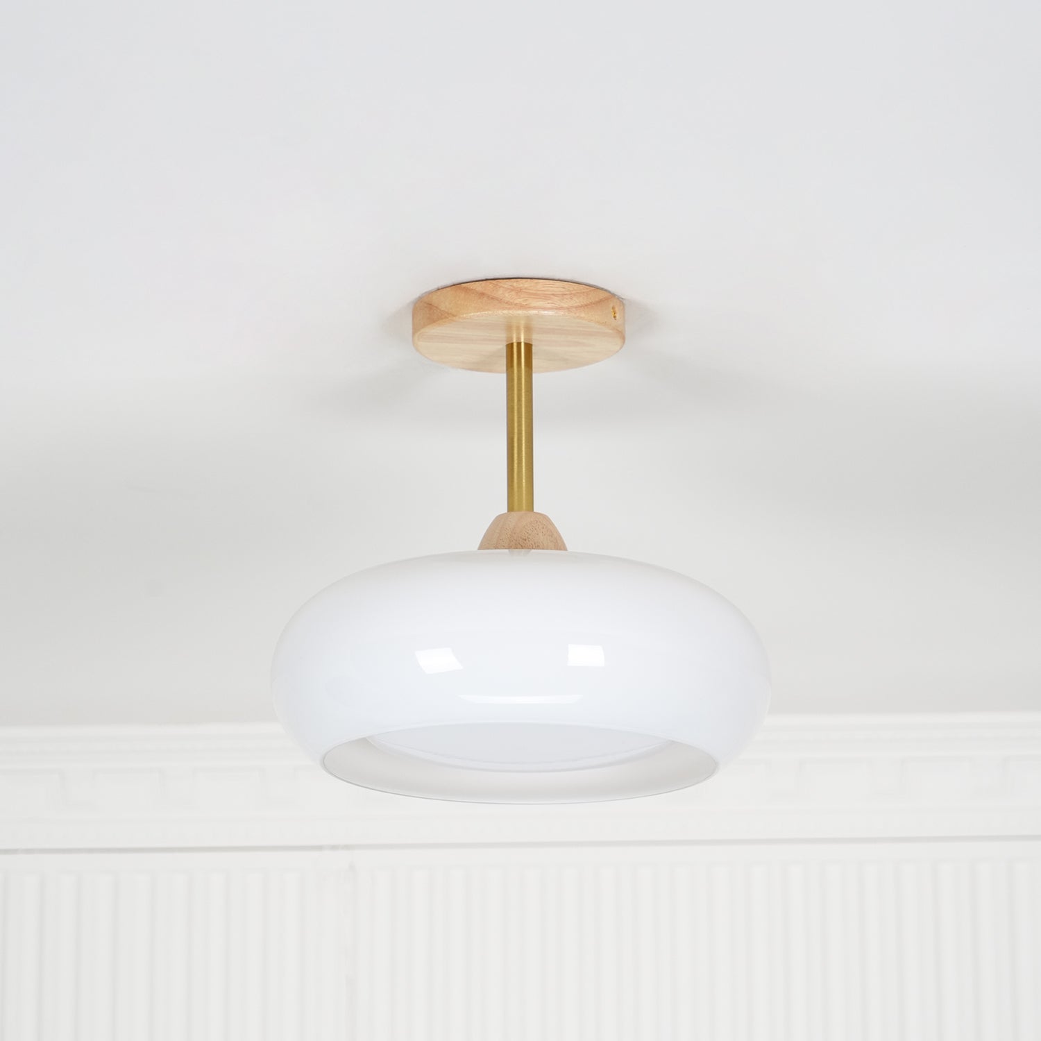 Lámpara de techo nórdica semiencastrada con cúpula de madera y vidrio LED 1 luz