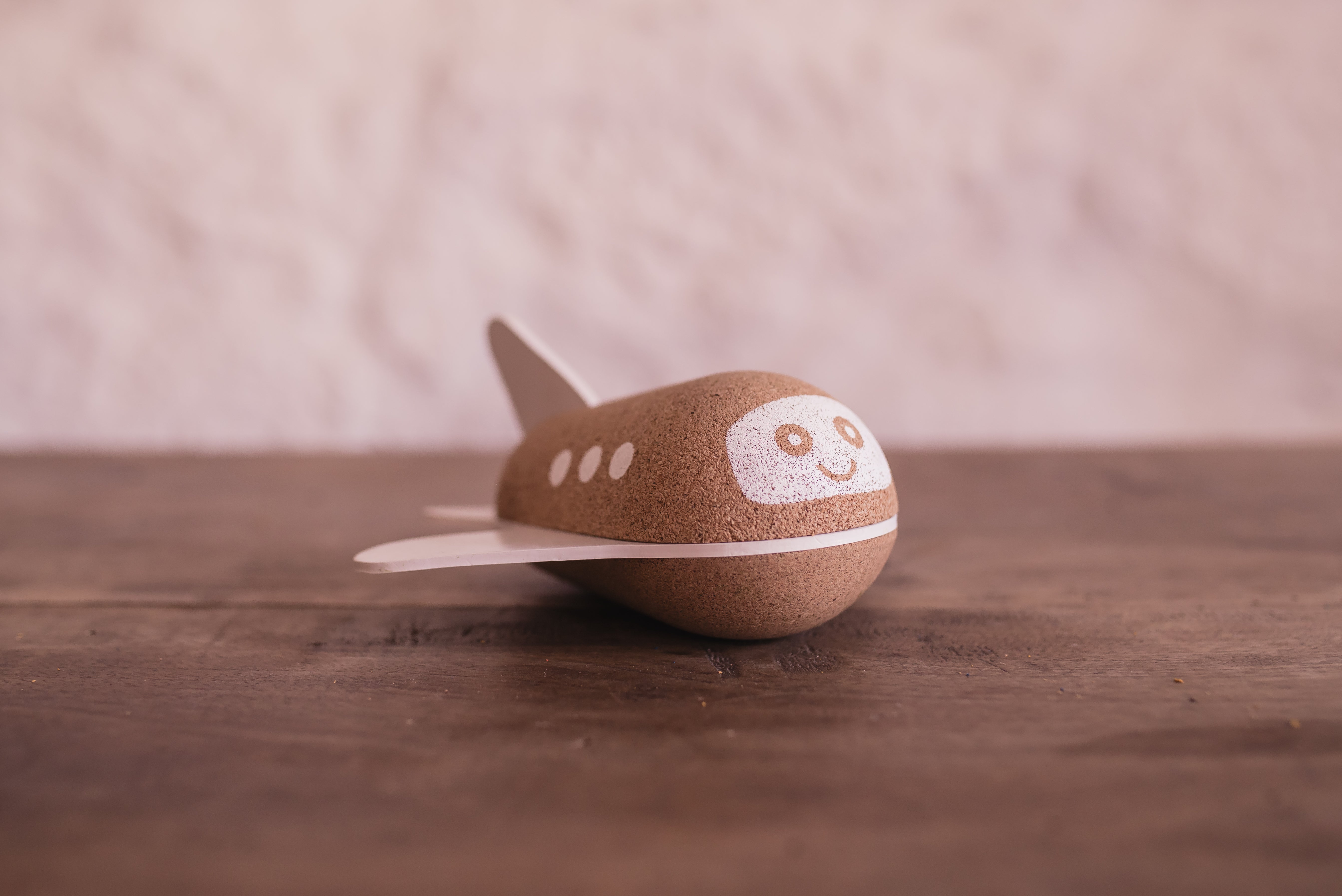 elou Bubble Plane Cork Toy