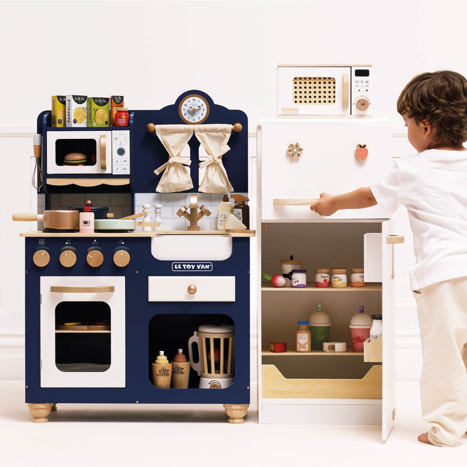 Kitchen Freestanding Fridge Freezer