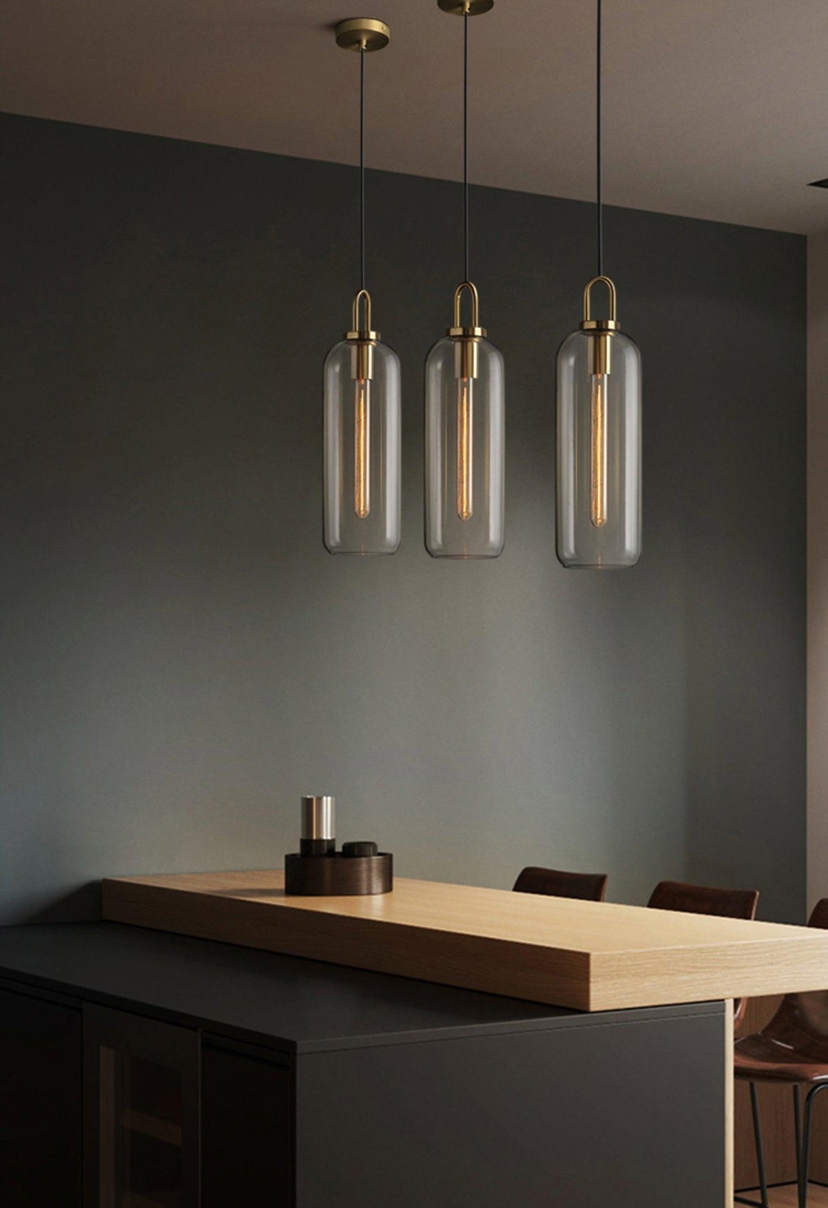 Lampadario moderno cilindrico in vetro e ottone a 1 luce