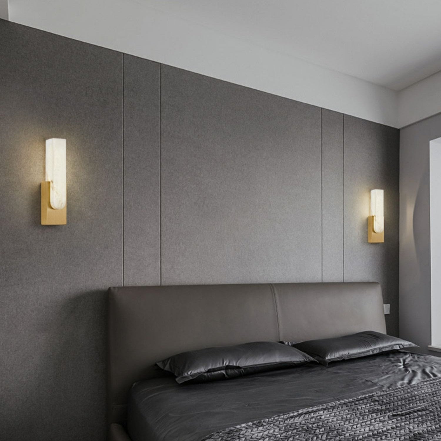 Modern Alabaster-Effect Brass Wall Sconce LED 1-Light