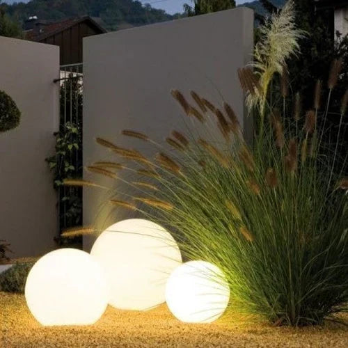 Moderner PE Kugel Außen Gartenleuchte LED wiederaufladbar