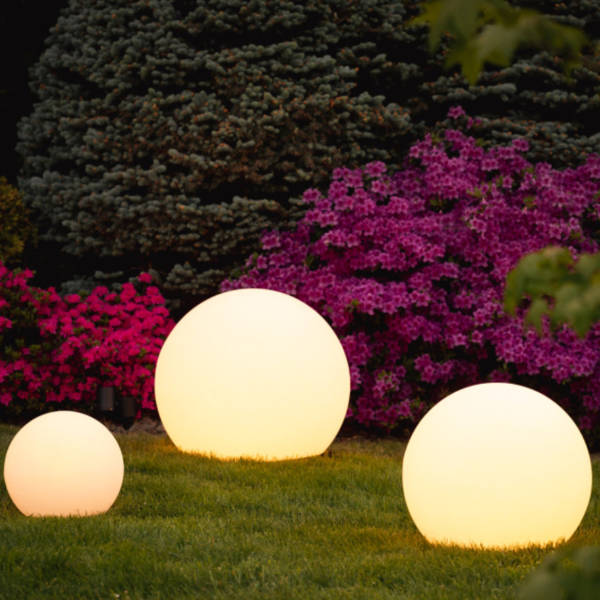 Moderner PE Kugel Außen Gartenleuchte LED wiederaufladbar